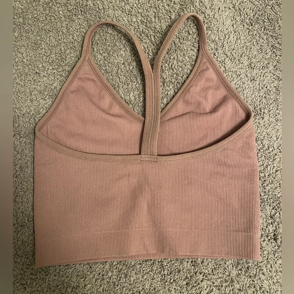 SET ACTIVE Sculptflex Ribbed V Bra in Mauve - Picture 5 of 6
